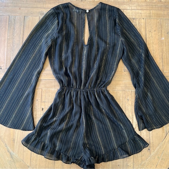 Show me Your Mumu Romper Bell Sleeve Sparkle And Shine Metallic Mini Small - Picture 8 of 12